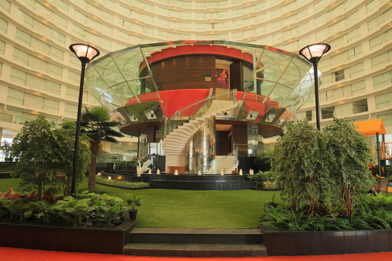 Rajhans Belliza Service Apartment สุรัต ภายนอก รูปภาพ