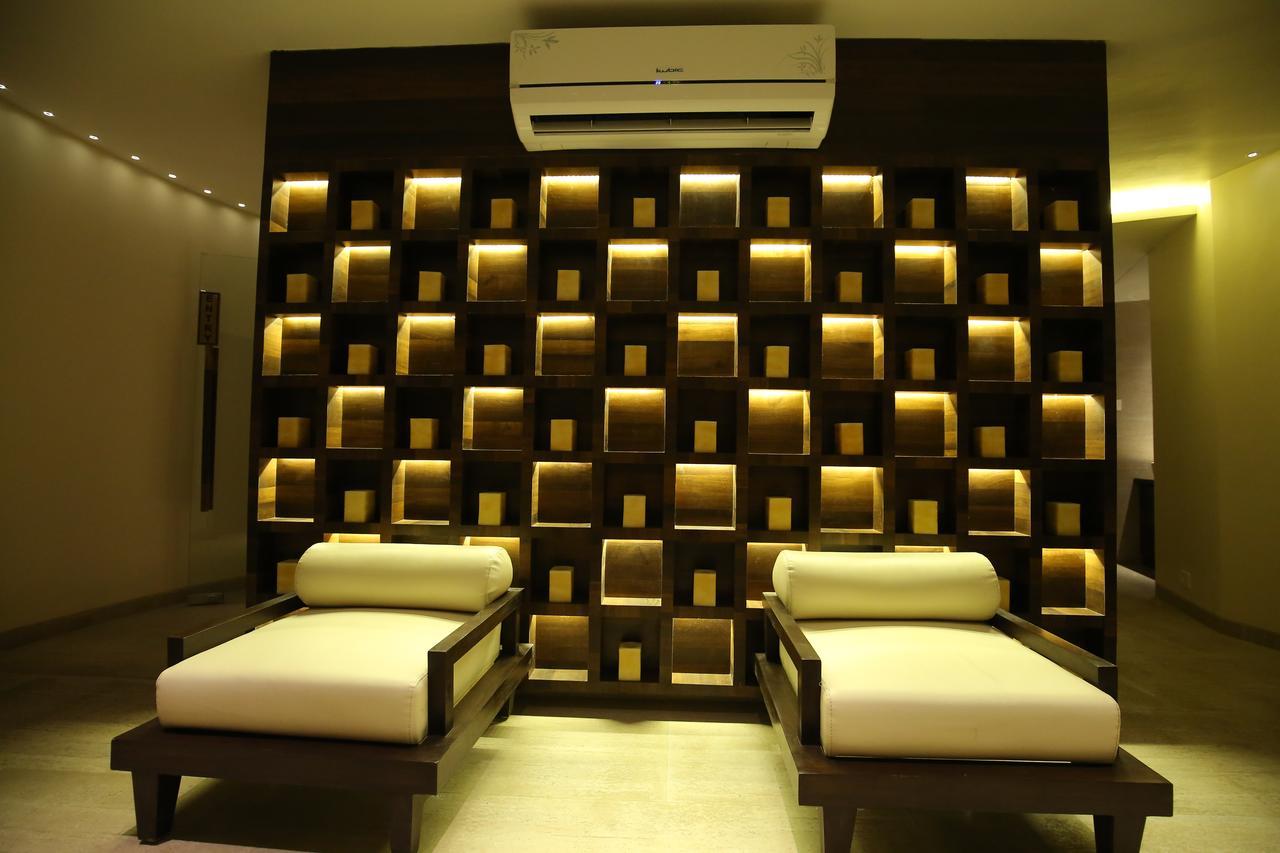 Rajhans Belliza Service Apartment สุรัต ภายนอก รูปภาพ