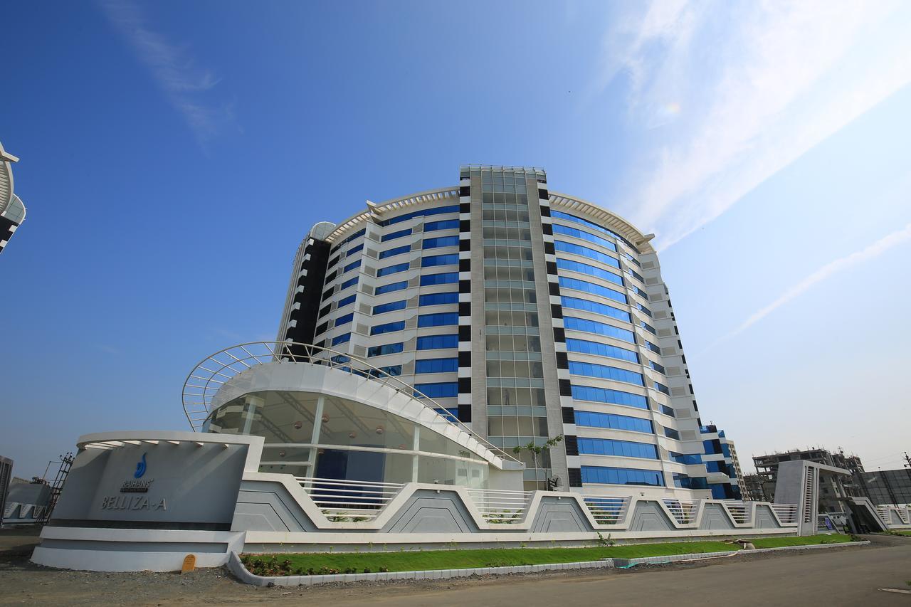 Rajhans Belliza Service Apartment สุรัต ภายนอก รูปภาพ